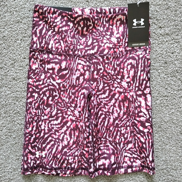 Under Armour Pants - NWT XS UA AOP Active Gym Bike Shorts